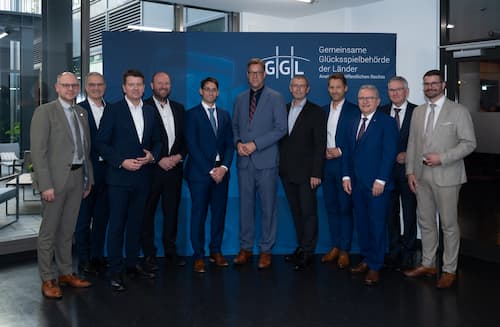 Mitglieder des Verwaltungsrates der GGL und Vorstand Ronald Benter